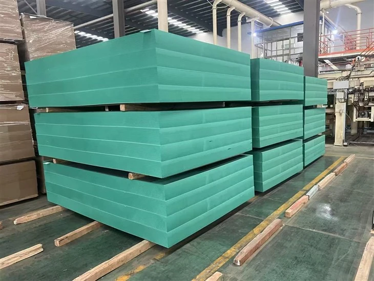 HMR MDF 2100 * 2800 * 7,5 MM Color verd